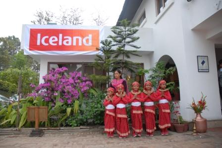 banner_at_hotel2